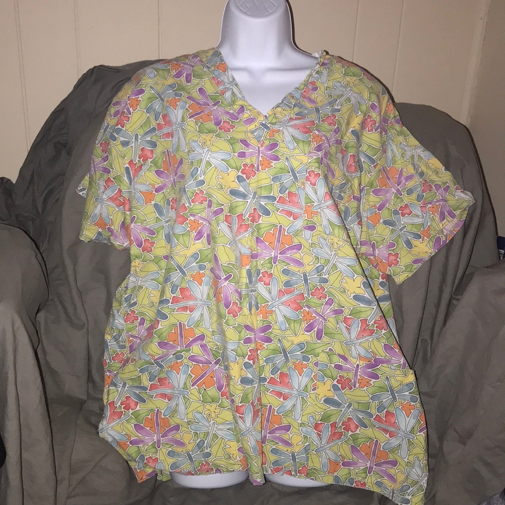 Peaches XLg scrub top